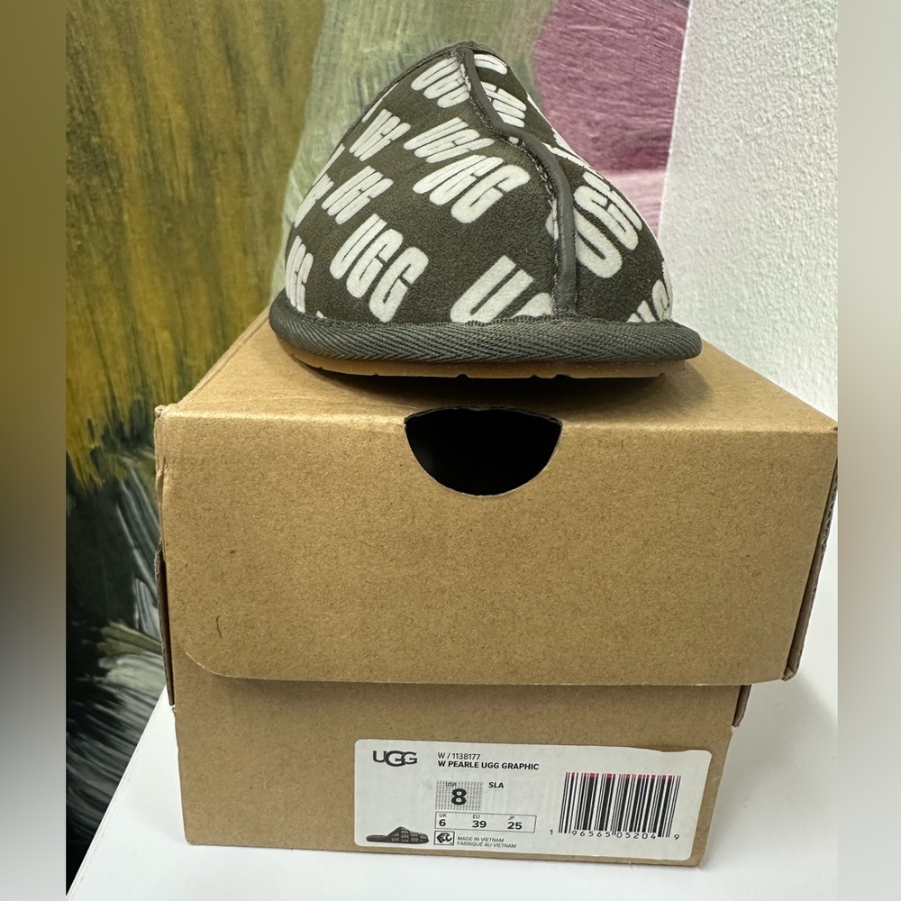 Woman’s UGG slippers